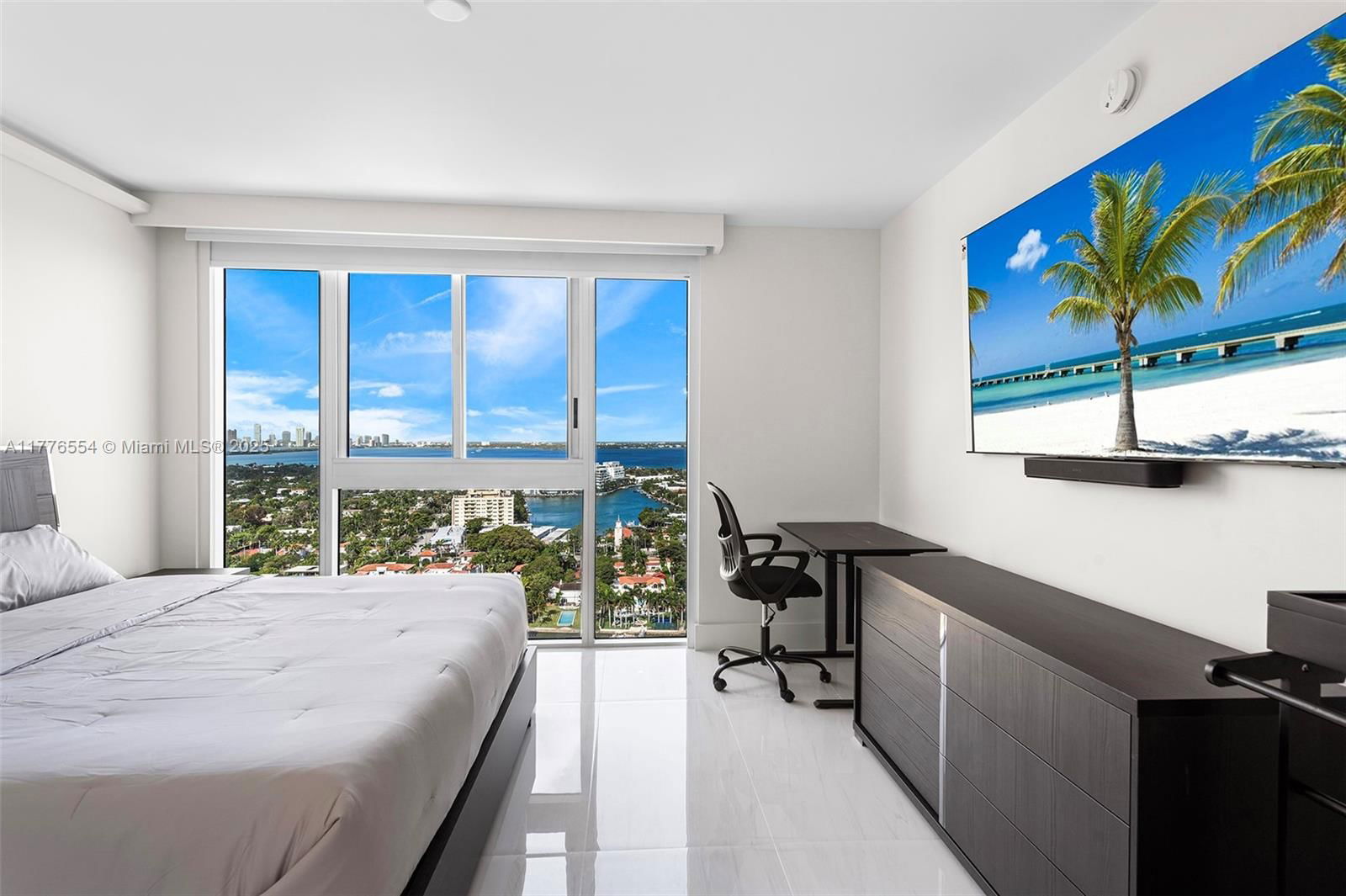 Real estate property located at 4775 Collins Ave #2607, Miami-dade, Green Diamond Condo, Miami Beach, FL