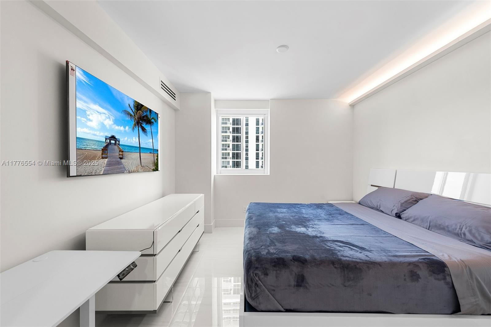 Real estate property located at 4775 Collins Ave #2607, Miami-dade, Green Diamond Condo, Miami Beach, FL