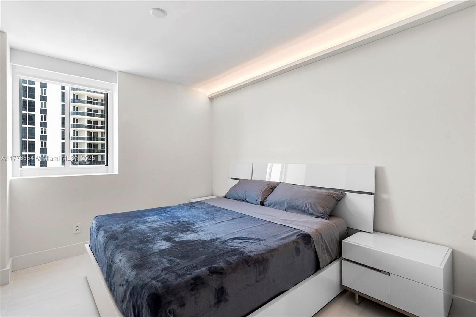Real estate property located at 4775 Collins Ave #2607, Miami-dade, Green Diamond Condo, Miami Beach, FL