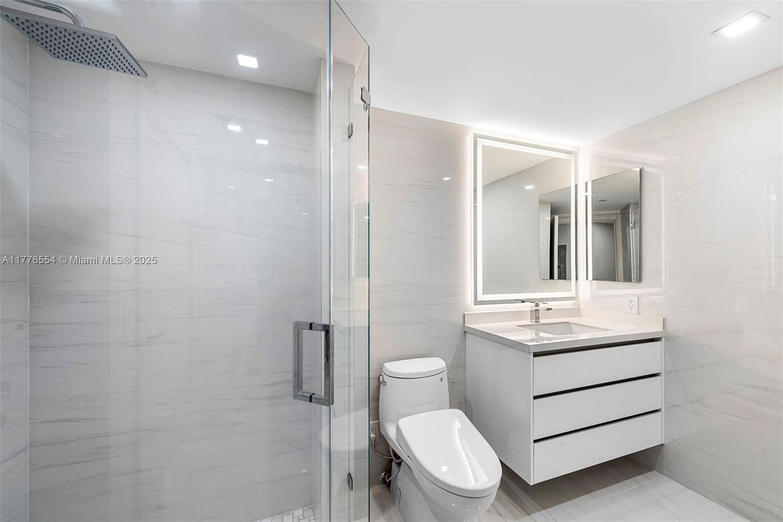 Real estate property located at 4775 Collins Ave #2607, Miami-dade, Green Diamond Condo, Miami Beach, FL