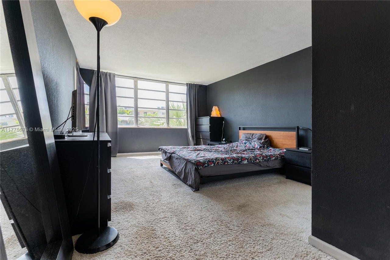 Real estate property located at 1680 191st St #307-2, Miami-dade, Jade Winds Group Allamand, Miami, FL