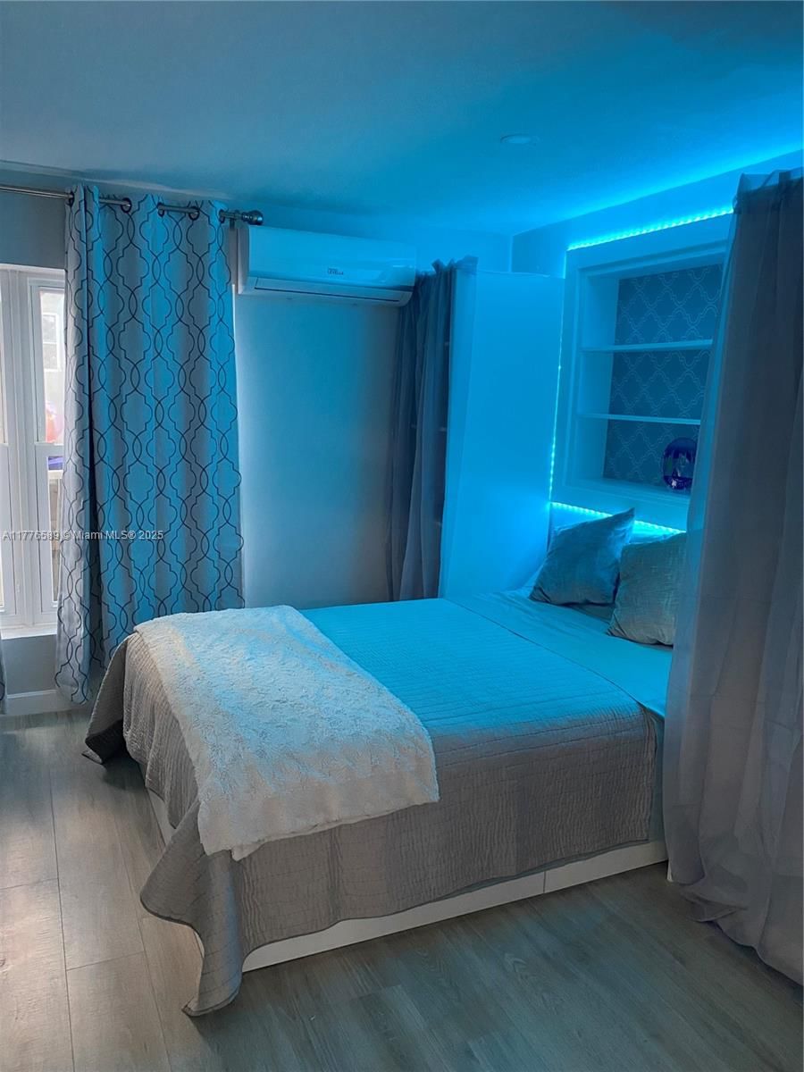 Real estate property located at 428 Crescent Dr, Broward, Hollywood Hills, Hollywood, FL