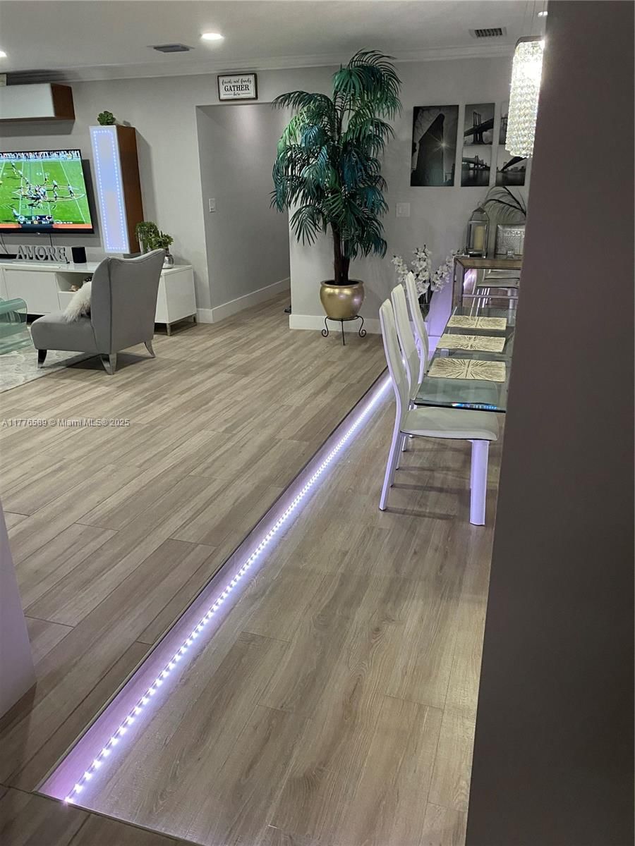 Real estate property located at 428 Crescent Dr, Broward, Hollywood Hills, Hollywood, FL