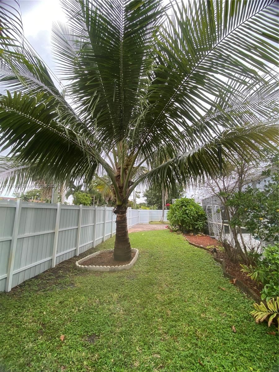 Real estate property located at 428 Crescent Dr, Broward, Hollywood Hills, Hollywood, FL