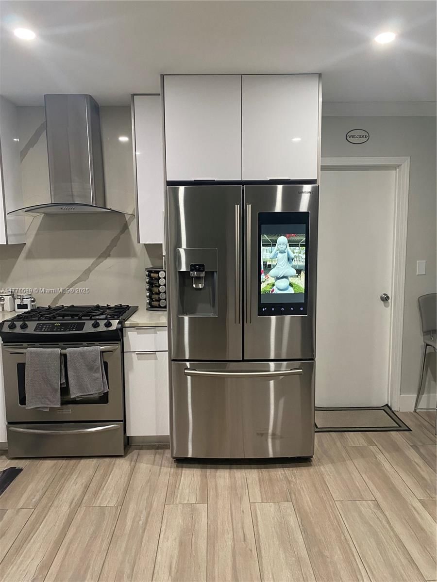 Real estate property located at 428 Crescent Dr, Broward, Hollywood Hills, Hollywood, FL