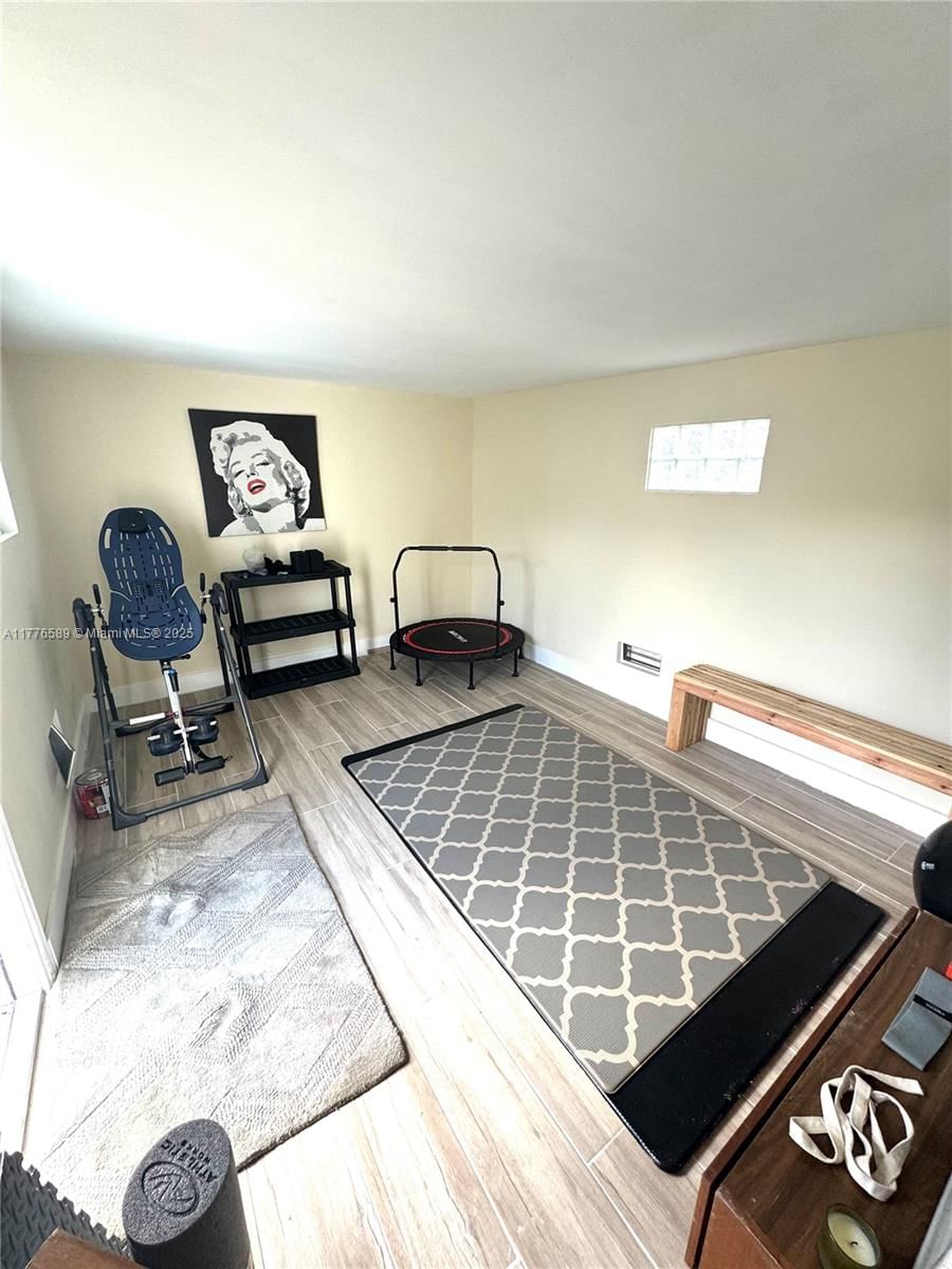 Real estate property located at 428 Crescent Dr, Broward, Hollywood Hills, Hollywood, FL