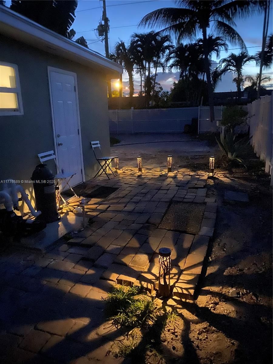 Real estate property located at 428 Crescent Dr, Broward, Hollywood Hills, Hollywood, FL