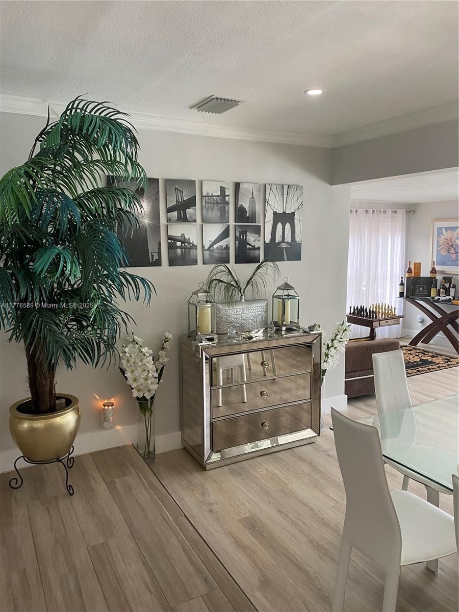 Real estate property located at 428 Crescent Dr, Broward, Hollywood Hills, Hollywood, FL