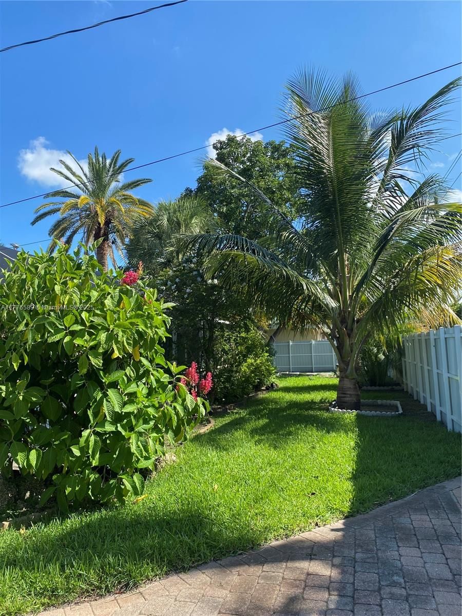 Real estate property located at 428 Crescent Dr, Broward, Hollywood Hills, Hollywood, FL