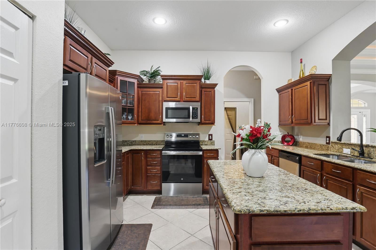 Real estate property located at 1425 Oriole Ln, St Lucie, Port St Lucie Section 12, Port St. Lucie, FL