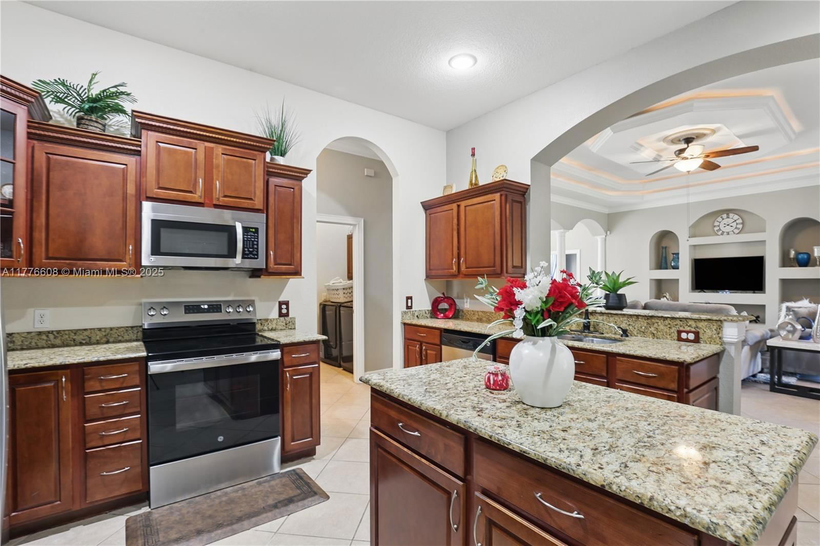 Real estate property located at 1425 Oriole Ln, St Lucie, Port St Lucie Section 12, Port St. Lucie, FL