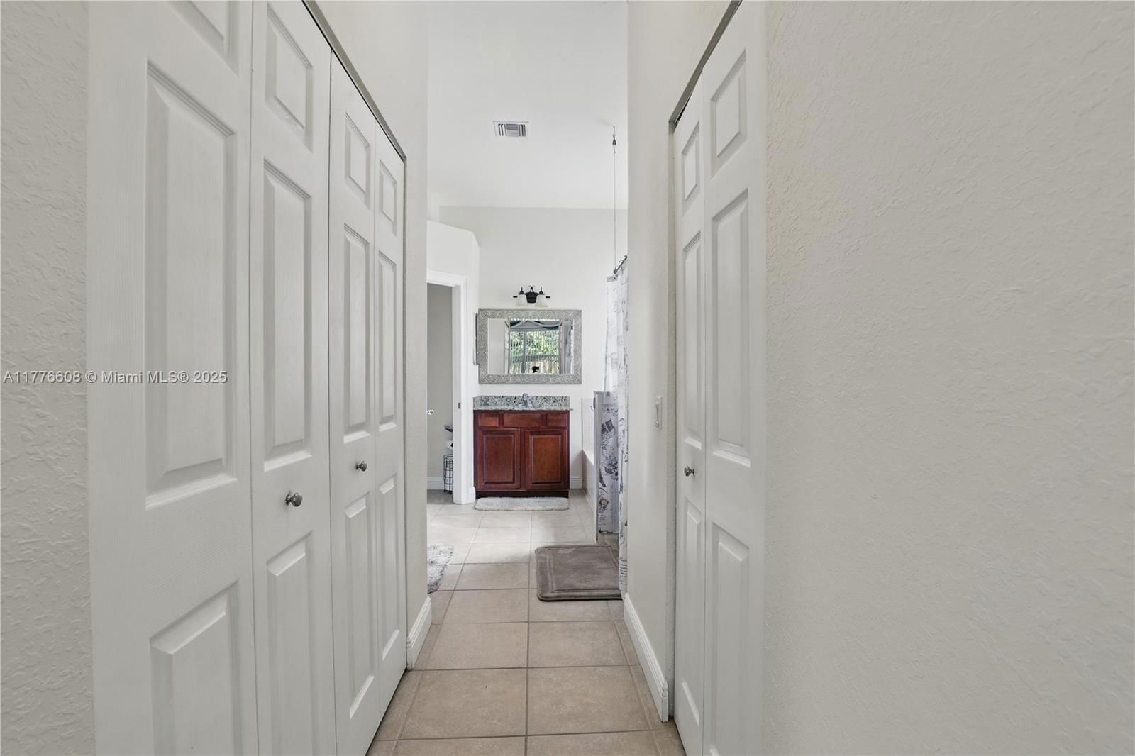 Real estate property located at 1425 Oriole Ln, St Lucie, Port St Lucie Section 12, Port St. Lucie, FL