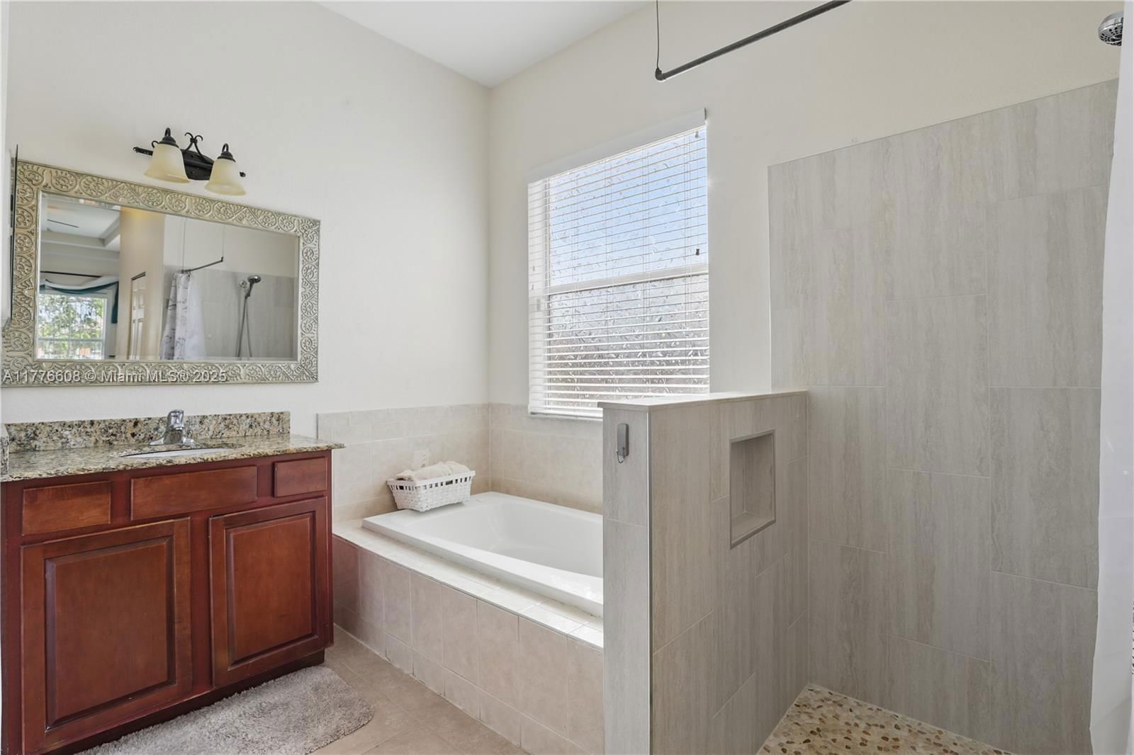 Real estate property located at 1425 Oriole Ln, St Lucie, Port St Lucie Section 12, Port St. Lucie, FL