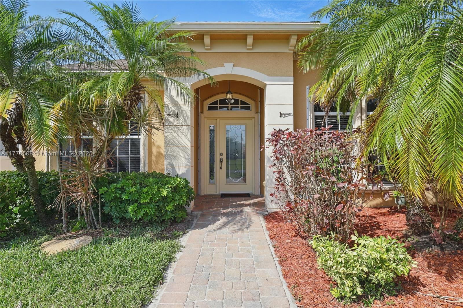 Real estate property located at 1425 Oriole Ln, St Lucie, Port St Lucie Section 12, Port St. Lucie, FL