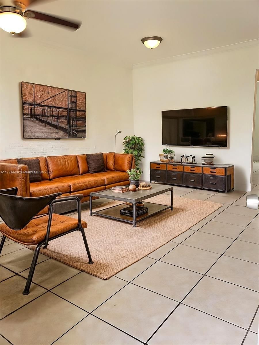 Real estate property located at 318 Majorca Ave #306, Miami-dade, Bella Majorca Condo, Coral Gables, FL