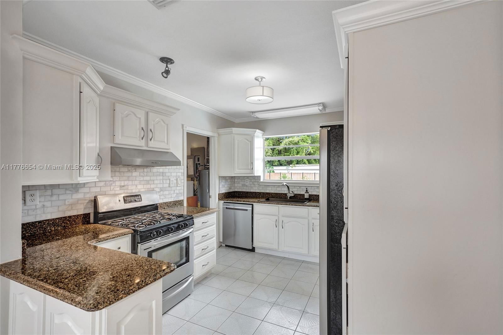 Real estate property located at 16395 279th St, Miami-dade, Universal Estates South, Homestead, FL