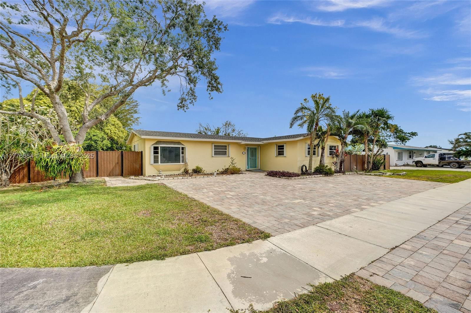 Real estate property located at 16395 279th St, Miami-dade, Universal Estates South, Homestead, FL