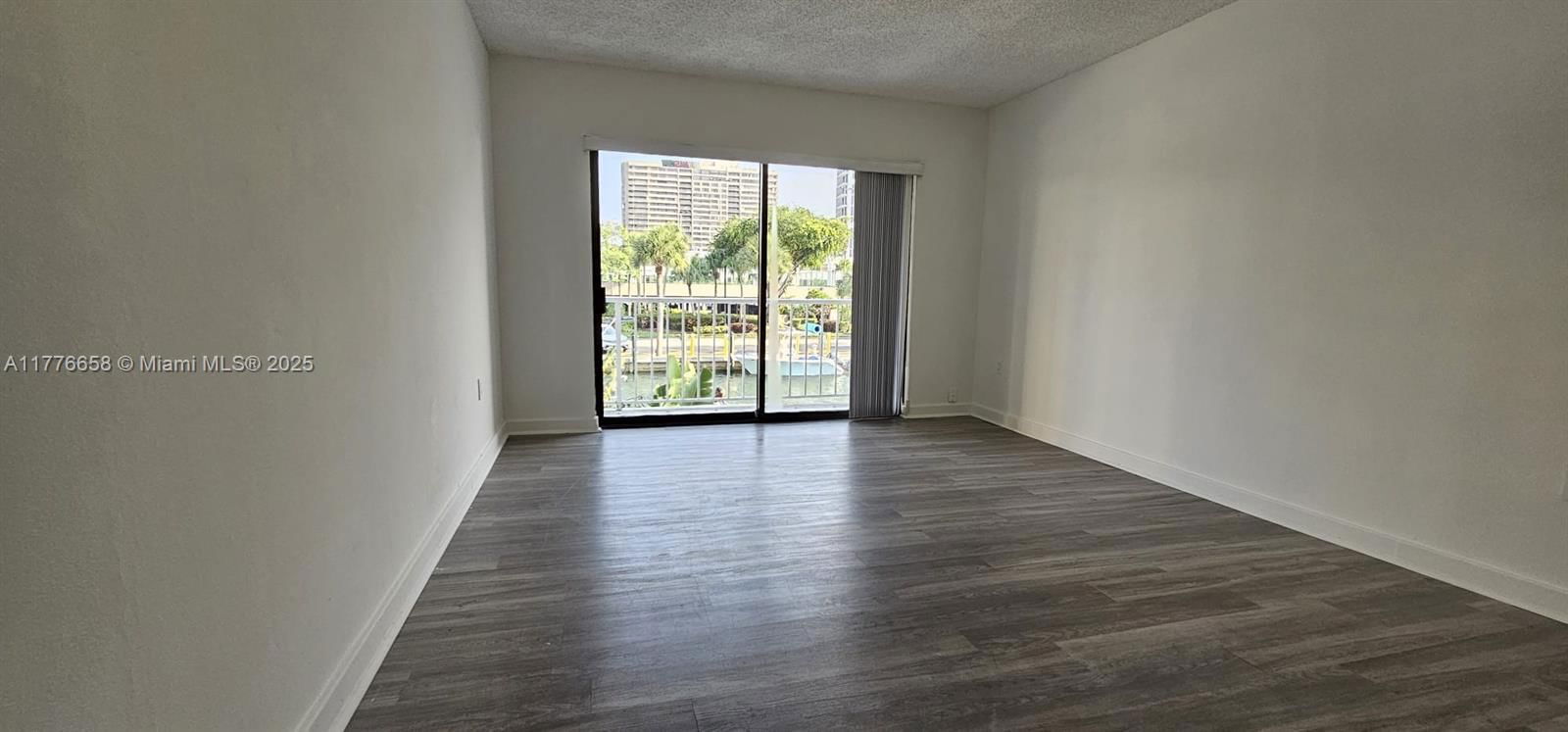 Real estate property located at 1650 115th St #203, Miami-dade, Cricket Clubhouse Condo, Miami, FL