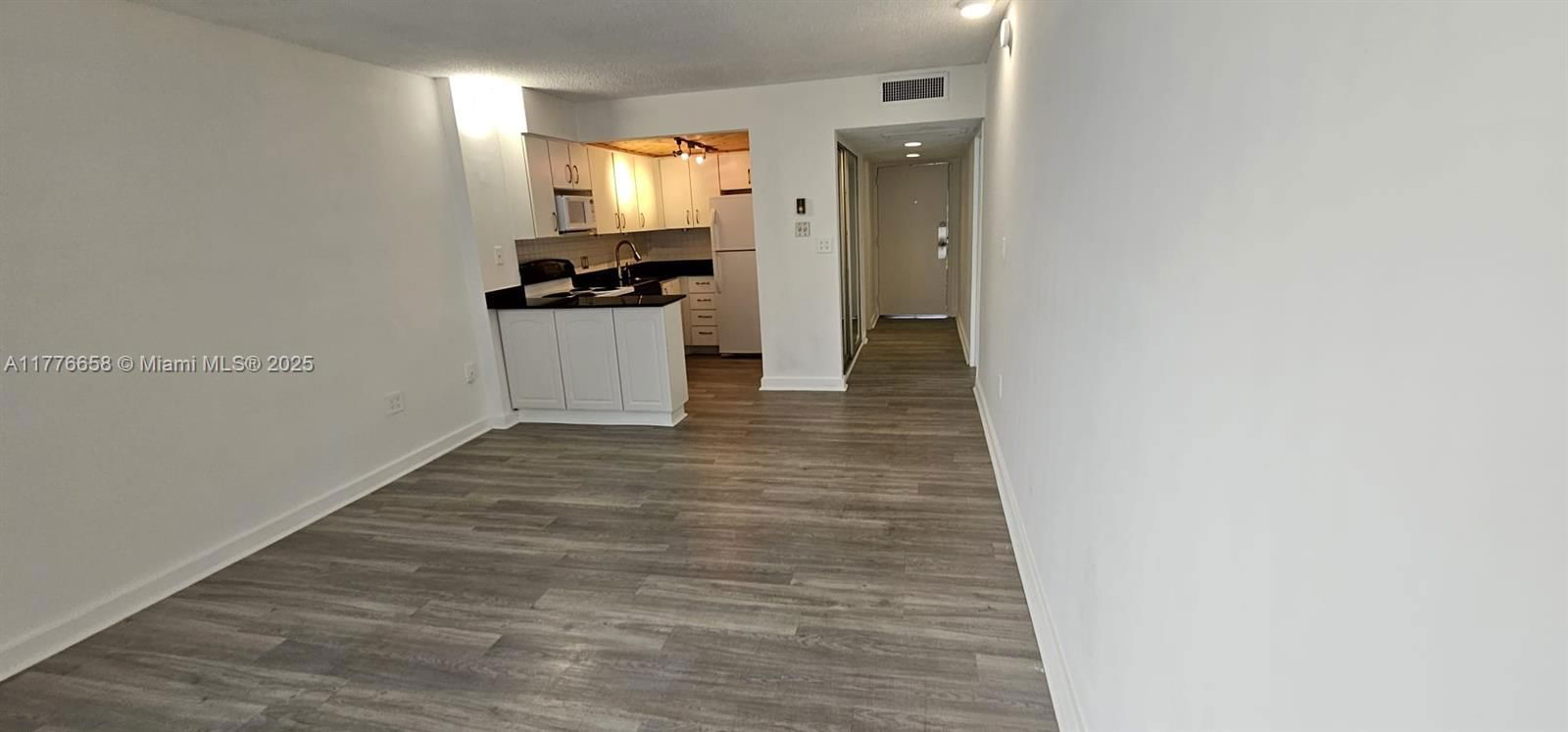 Real estate property located at 1650 115th St #203, Miami-dade, Cricket Clubhouse Condo, Miami, FL