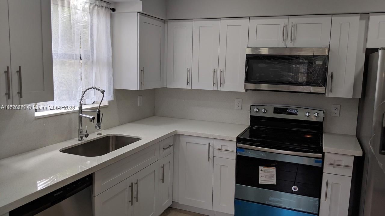 Real estate property located at 6461 Evans St, Broward, Linwood Gardens, Hollywood, FL