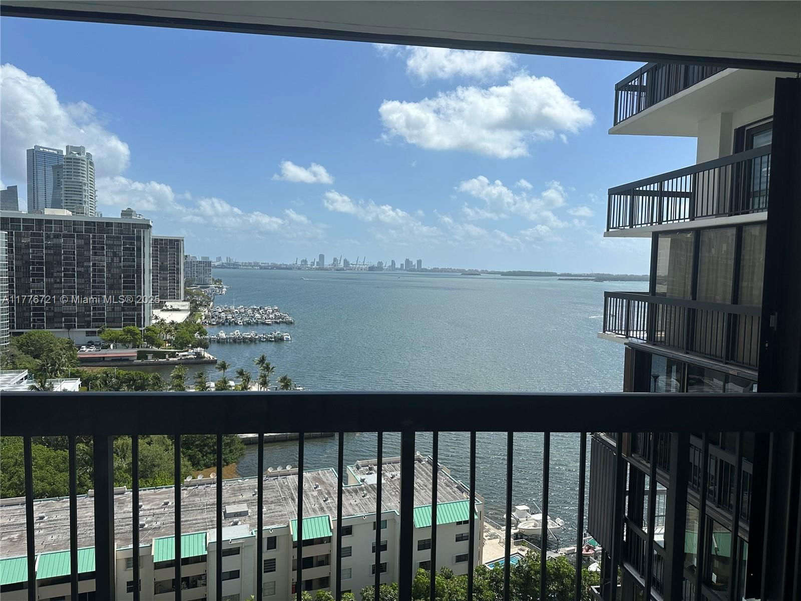 Real estate property located at 2333 Brickell Ave #1607, Miami-dade, Brickell Bay Club Condo, Miami, FL