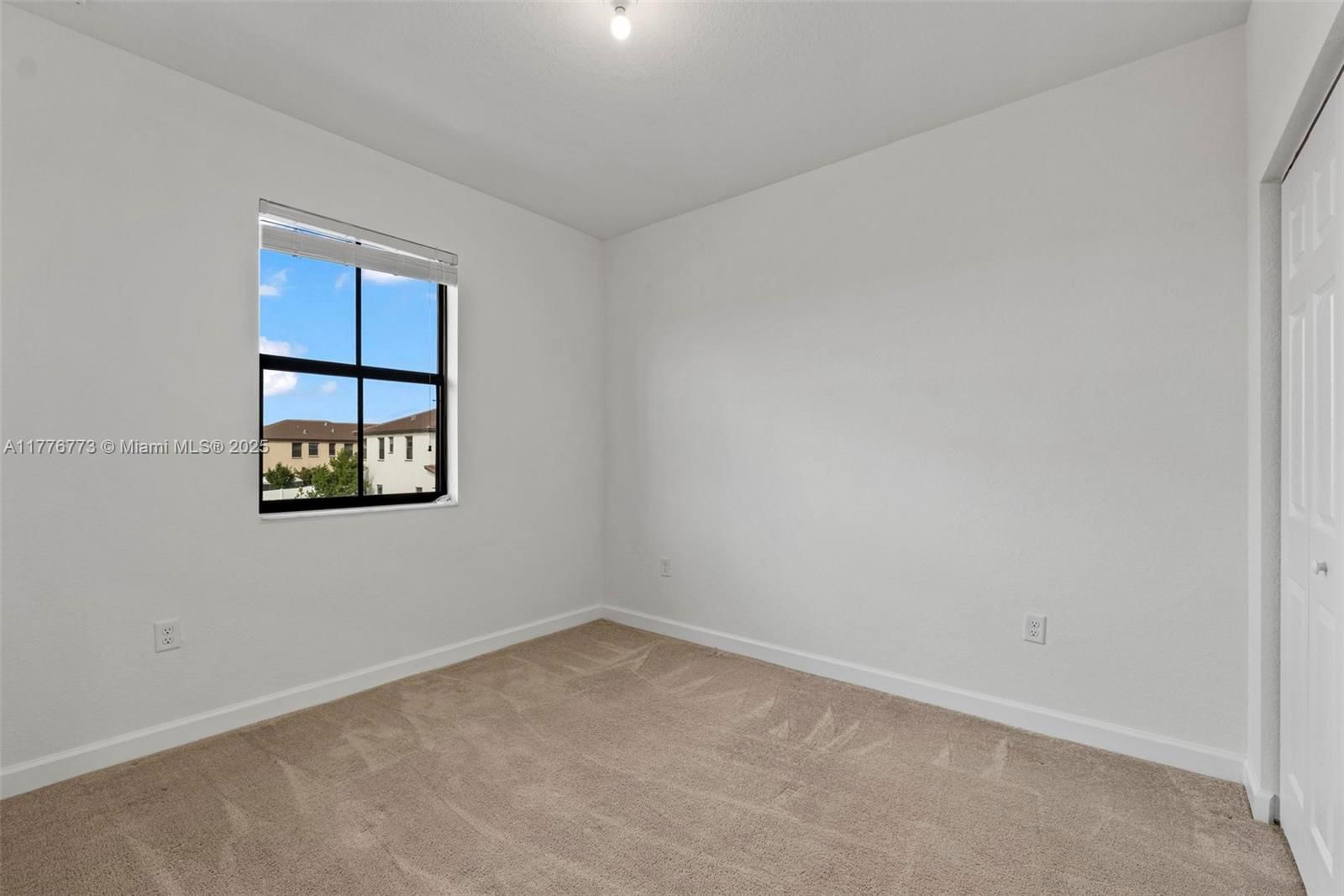 Real estate property located at 10861 32nd Ln #10861, Miami-dade, Aquabella North Replat, Hialeah, FL
