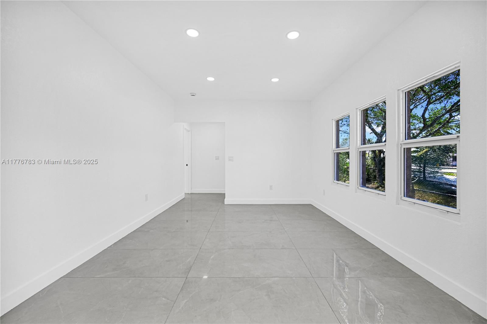 Real estate property located at 1301 Sharar Ave, Miami-dade, Plat No 1 Opa Locka, Opa-Locka, FL