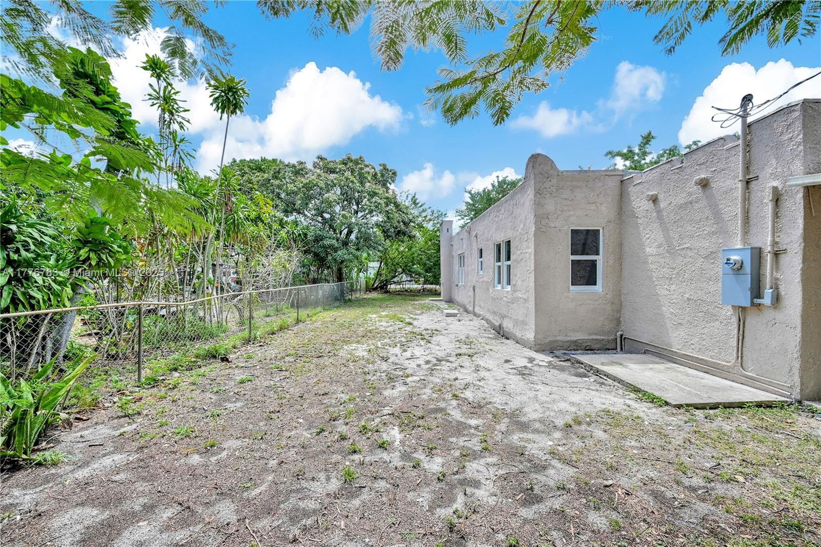 Real estate property located at 1301 Sharar Ave, Miami-dade, Plat No 1 Opa Locka, Opa-Locka, FL
