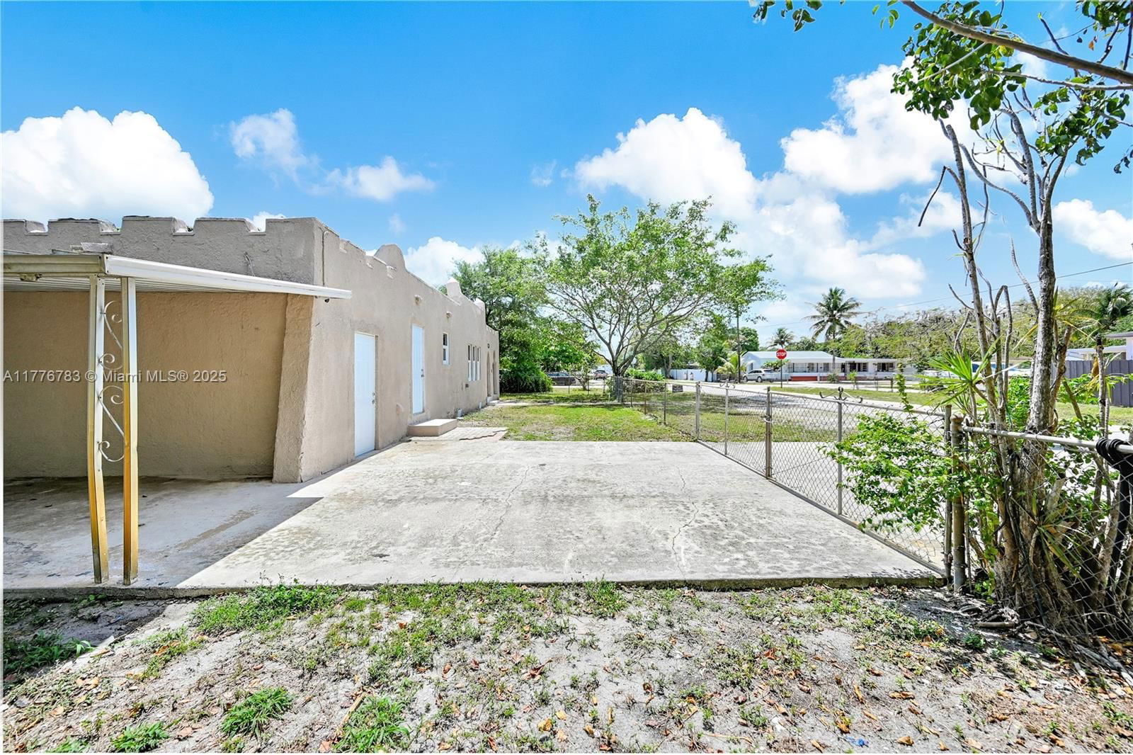Real estate property located at 1301 Sharar Ave, Miami-dade, Plat No 1 Opa Locka, Opa-Locka, FL