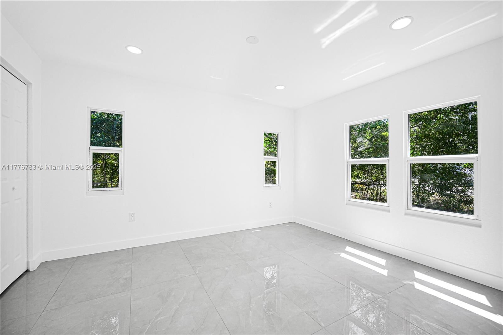Real estate property located at 1301 Sharar Ave, Miami-dade, Plat No 1 Opa Locka, Opa-Locka, FL