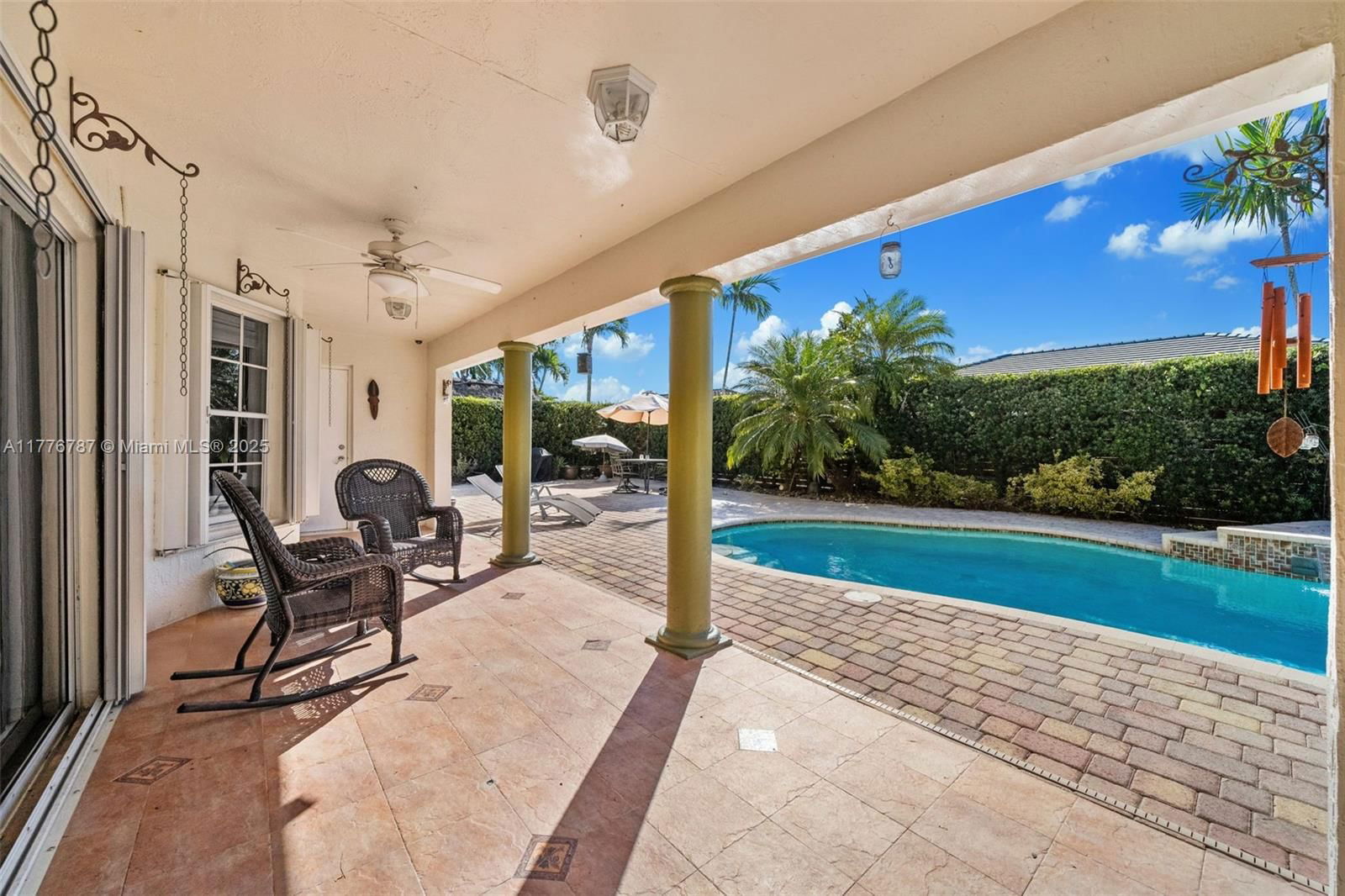 Real estate property located at 15326 168th Ter, Miami-dade, Kessler Grove Sec 1, Miami, FL