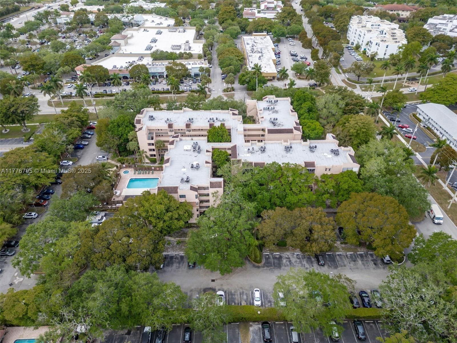 Real estate property located at 6800 Cypress Rd #513, Broward, Royal Palm At Plantation, Plantation, FL