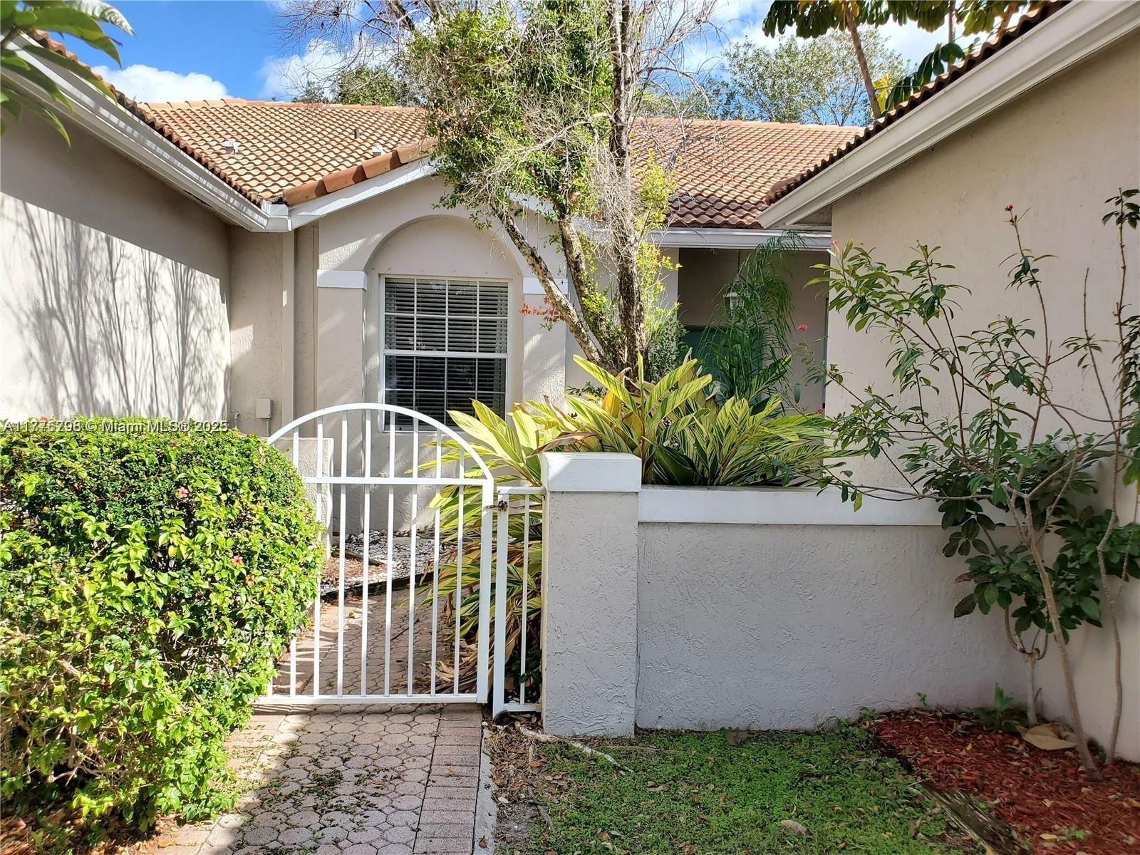 Real estate property located at 2590 Aragon Blvd #2, Broward, Regency Homes At Sunrise, Sunrise, FL