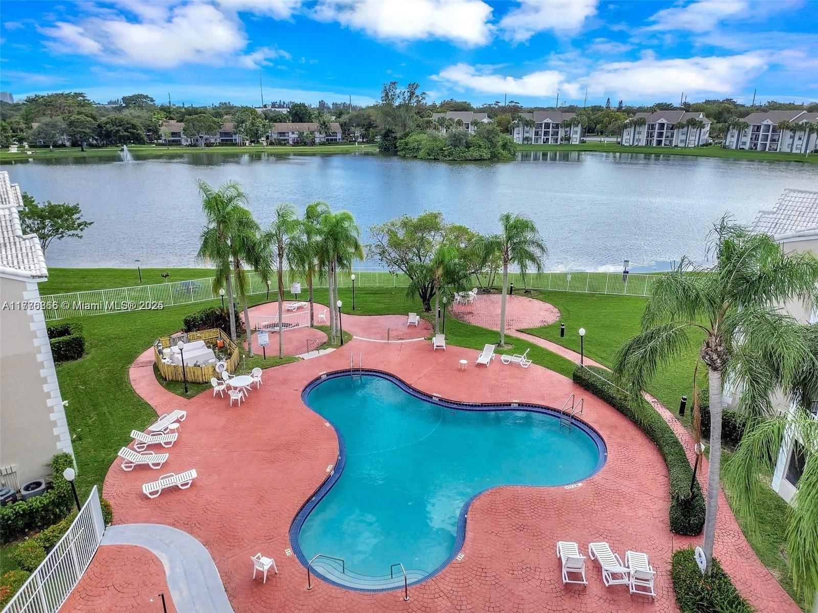 Real estate property located at 2871 Oakland Forest Dr #111, Broward, Lakeview Club Condo, Oakland Park, FL