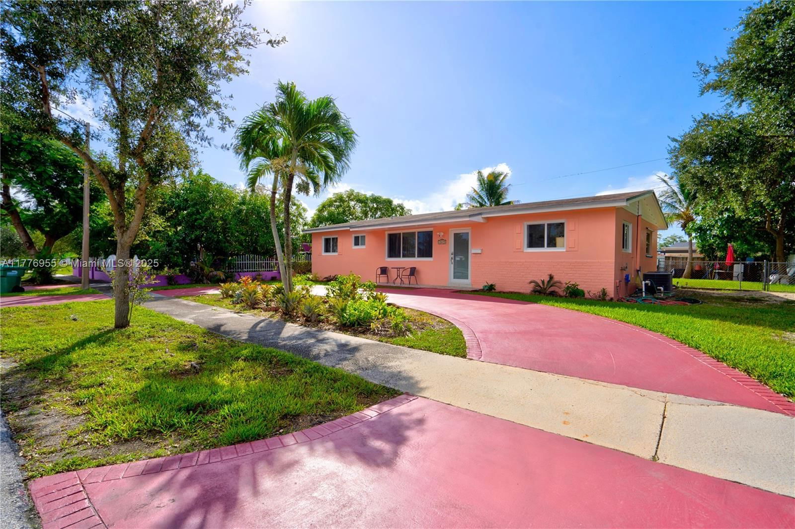 Real estate property located at 10610 203rd Ter, Miami-dade, Benson Manor, Cutler Bay, FL