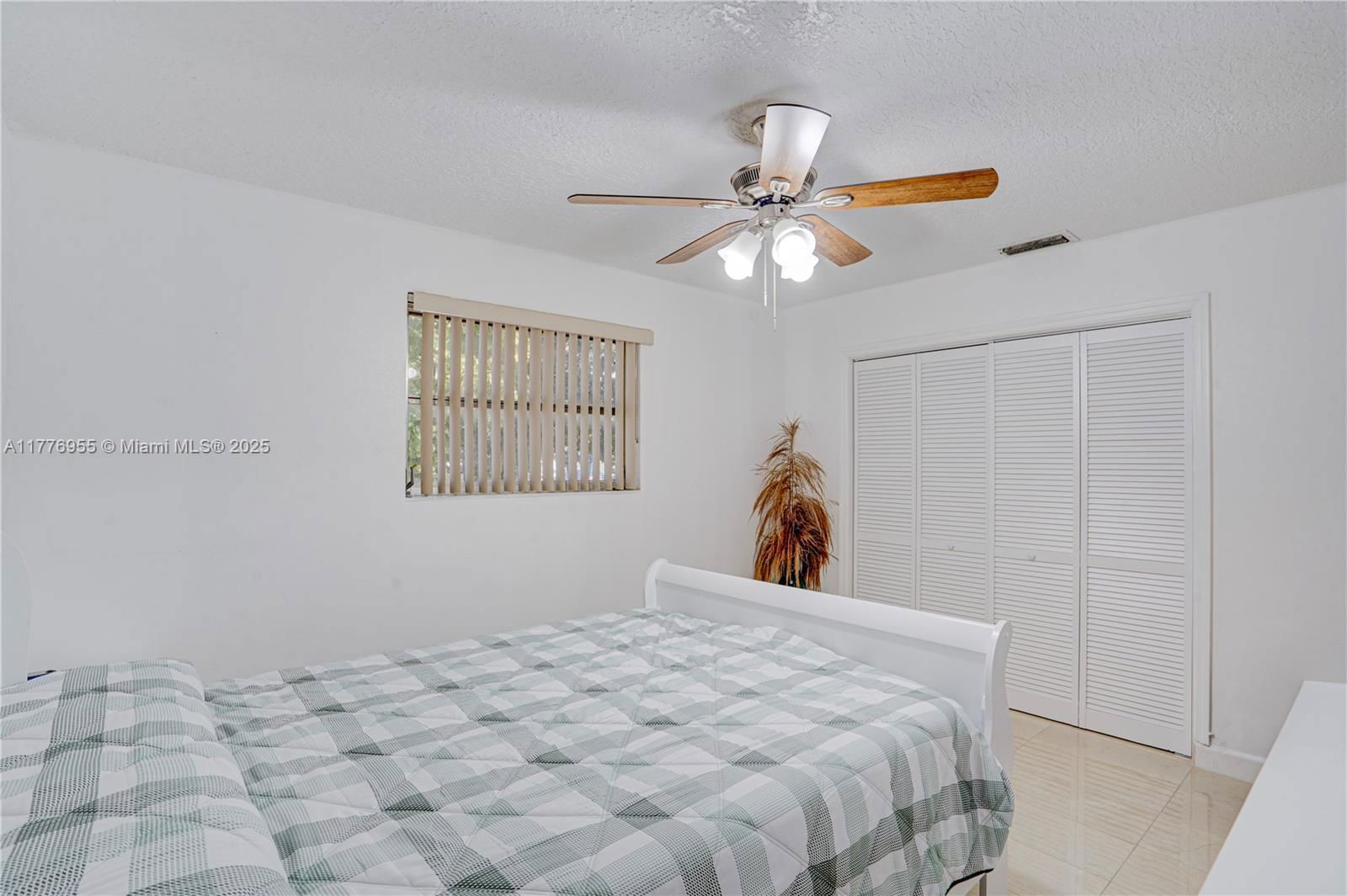 Real estate property located at 10610 203rd Ter, Miami-dade, Benson Manor, Cutler Bay, FL