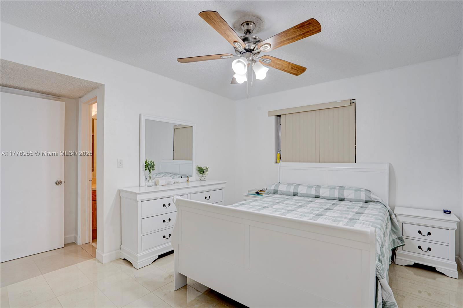 Real estate property located at 10610 203rd Ter, Miami-dade, Benson Manor, Cutler Bay, FL