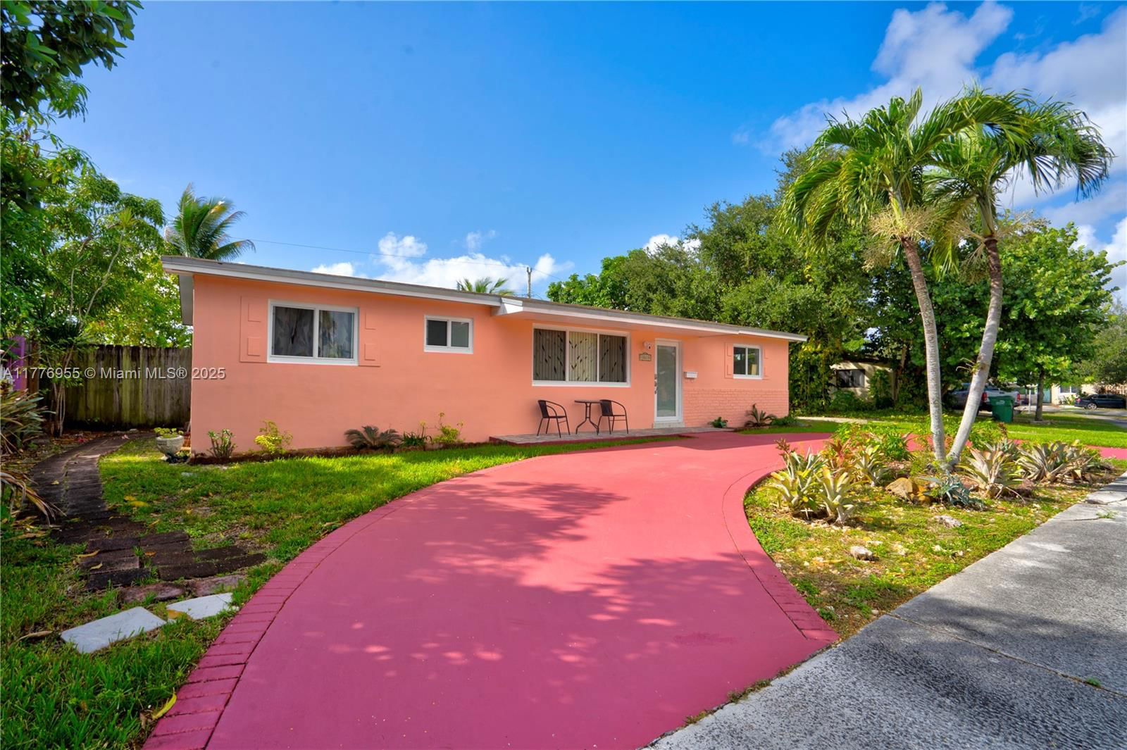 Real estate property located at 10610 203rd Ter, Miami-dade, Benson Manor, Cutler Bay, FL