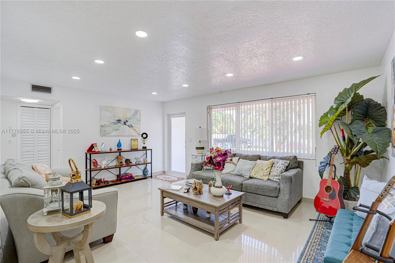 Real estate property located at 10610 203rd Ter, Miami-dade, Benson Manor, Cutler Bay, FL
