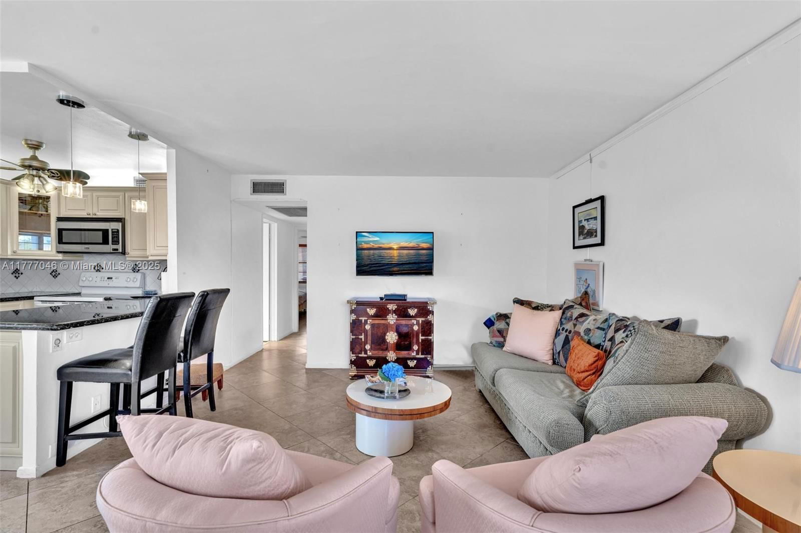 Real estate property located at 3021 Swansea B #3021, Broward, Swansea Condo, Deerfield Beach, FL