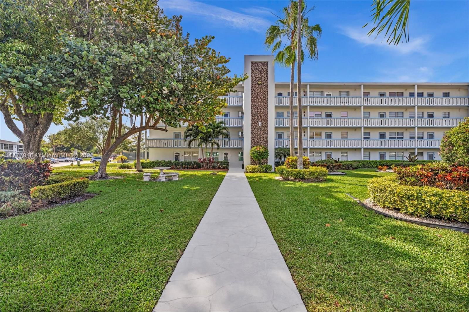 Real estate property located at 3021 Swansea B #3021, Broward, Swansea Condo, Deerfield Beach, FL