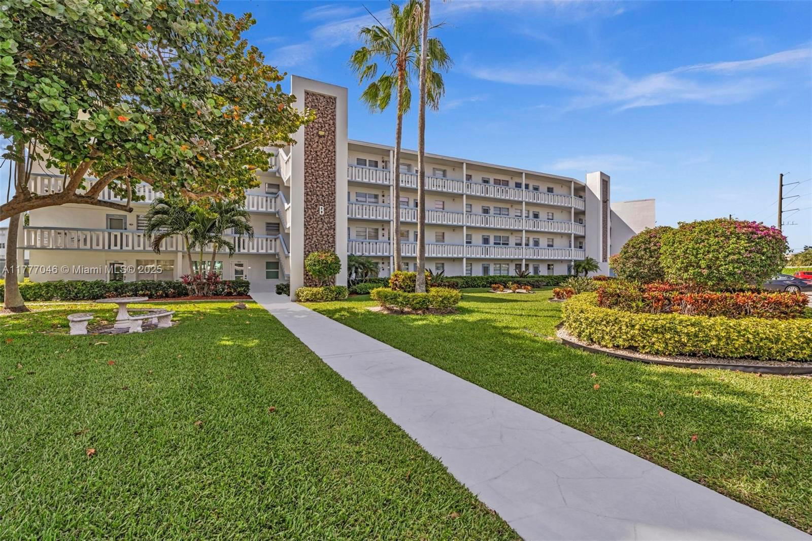Real estate property located at 3021 Swansea B #3021, Broward, Swansea Condo, Deerfield Beach, FL