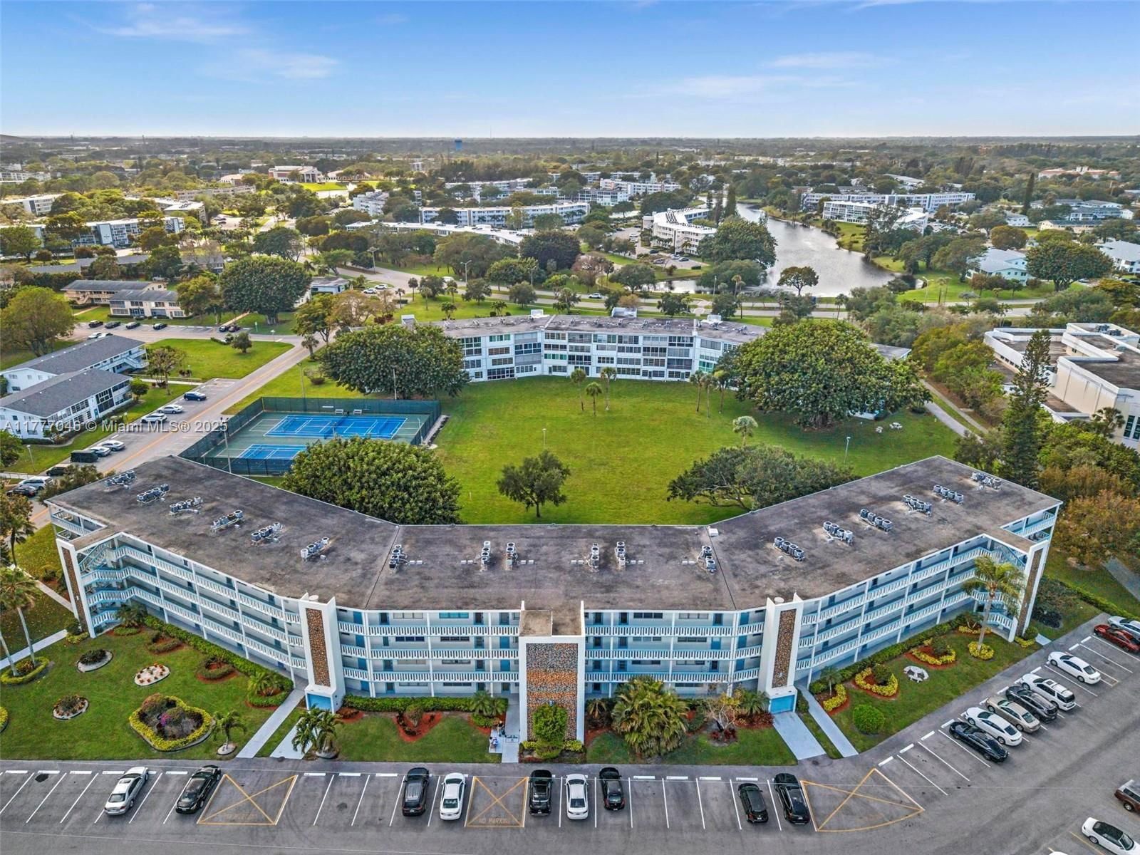 Real estate property located at 3021 Swansea B #3021, Broward, Swansea Condo, Deerfield Beach, FL