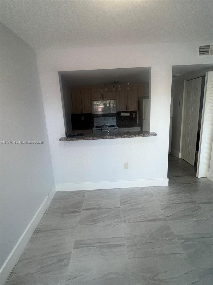 Real estate property located at 8530 3rd Ln #402, Miami-dade, Gables Ii Townhomes Condo, Miami, FL