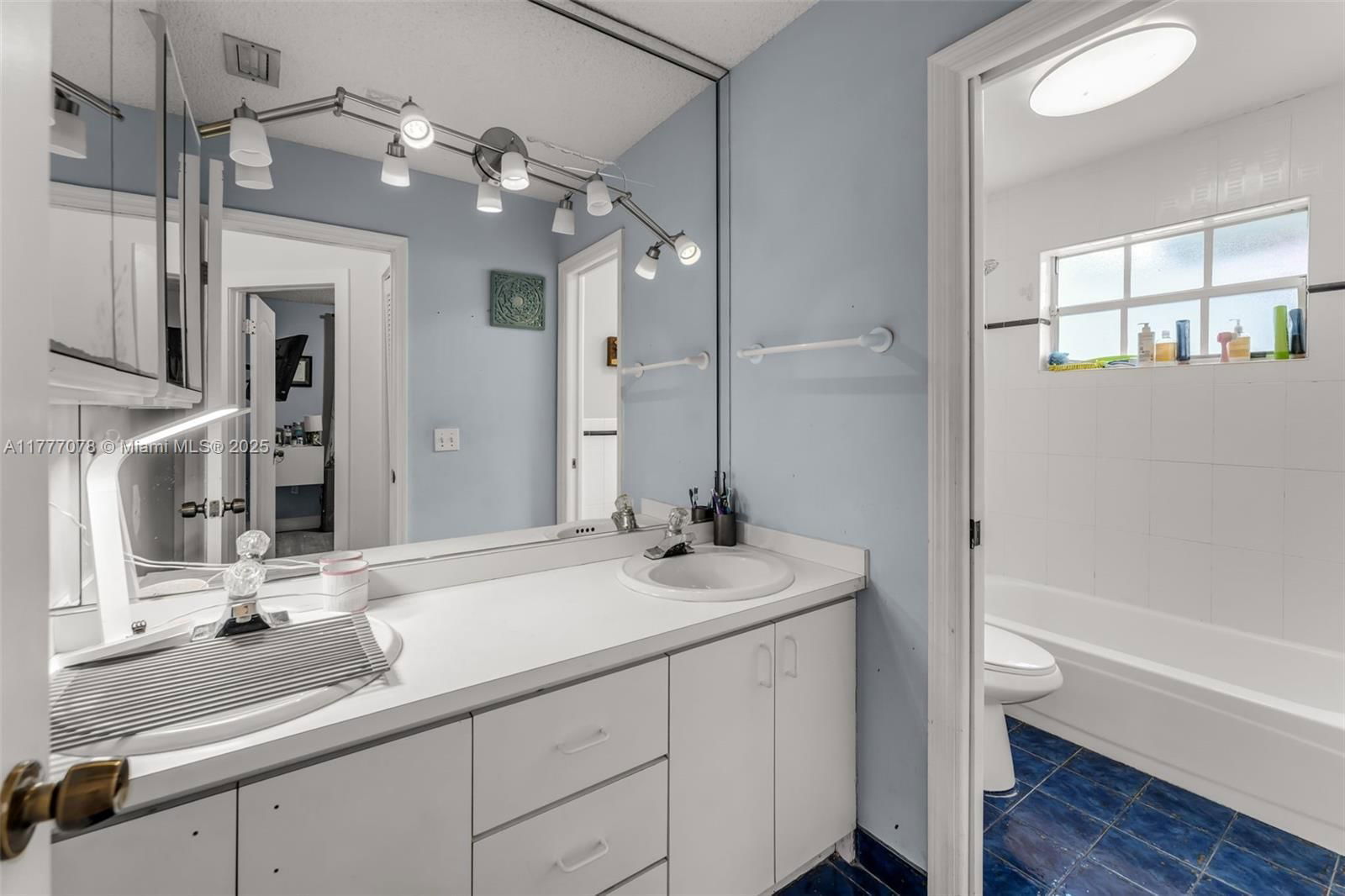 Real estate property located at 3451 143rd Ct, Miami-dade, P.i. Estates, Miami, FL