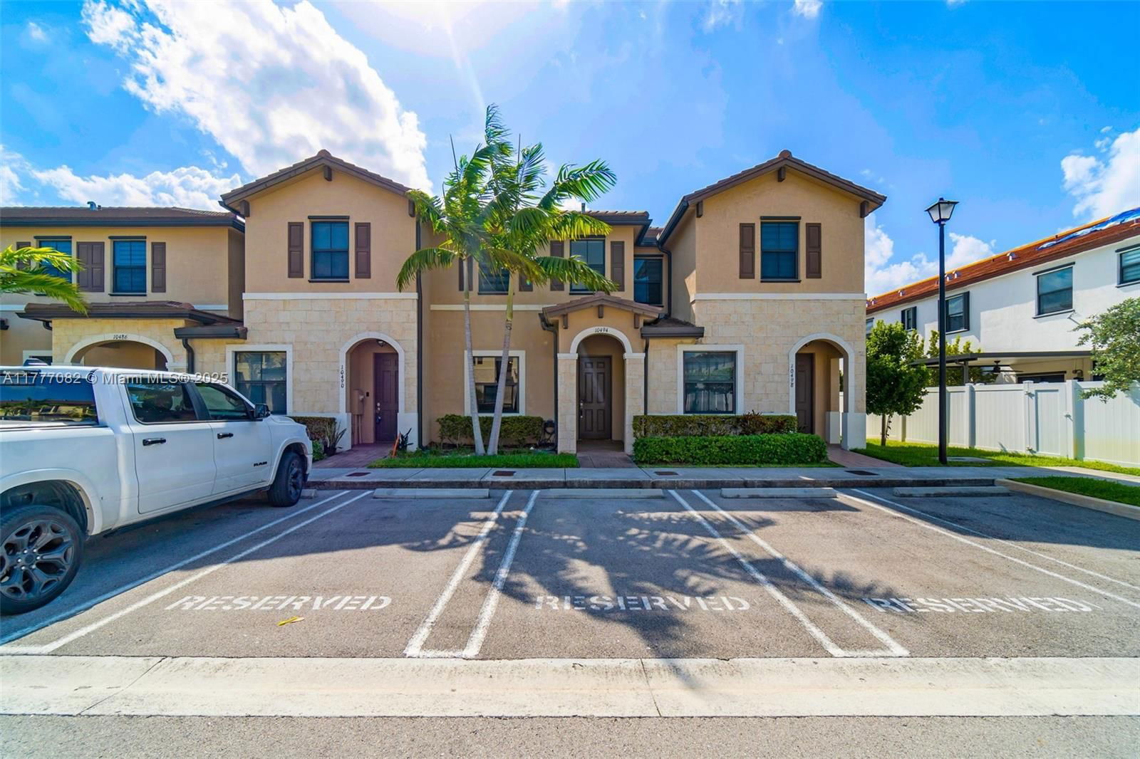 Real estate property located at 10494 33rd Way #10494, Miami-dade, Aquabella Section Two, Hialeah, FL