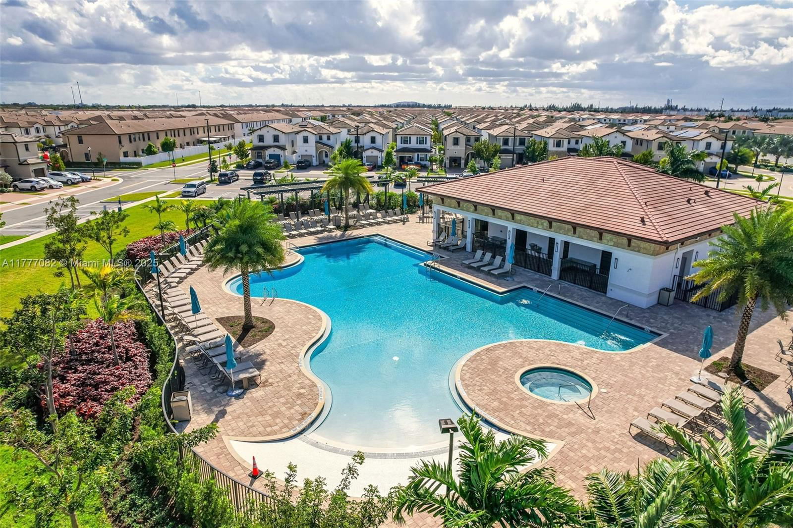 Real estate property located at 10494 33rd Way #10494, Miami-dade, Aquabella Section Two, Hialeah, FL
