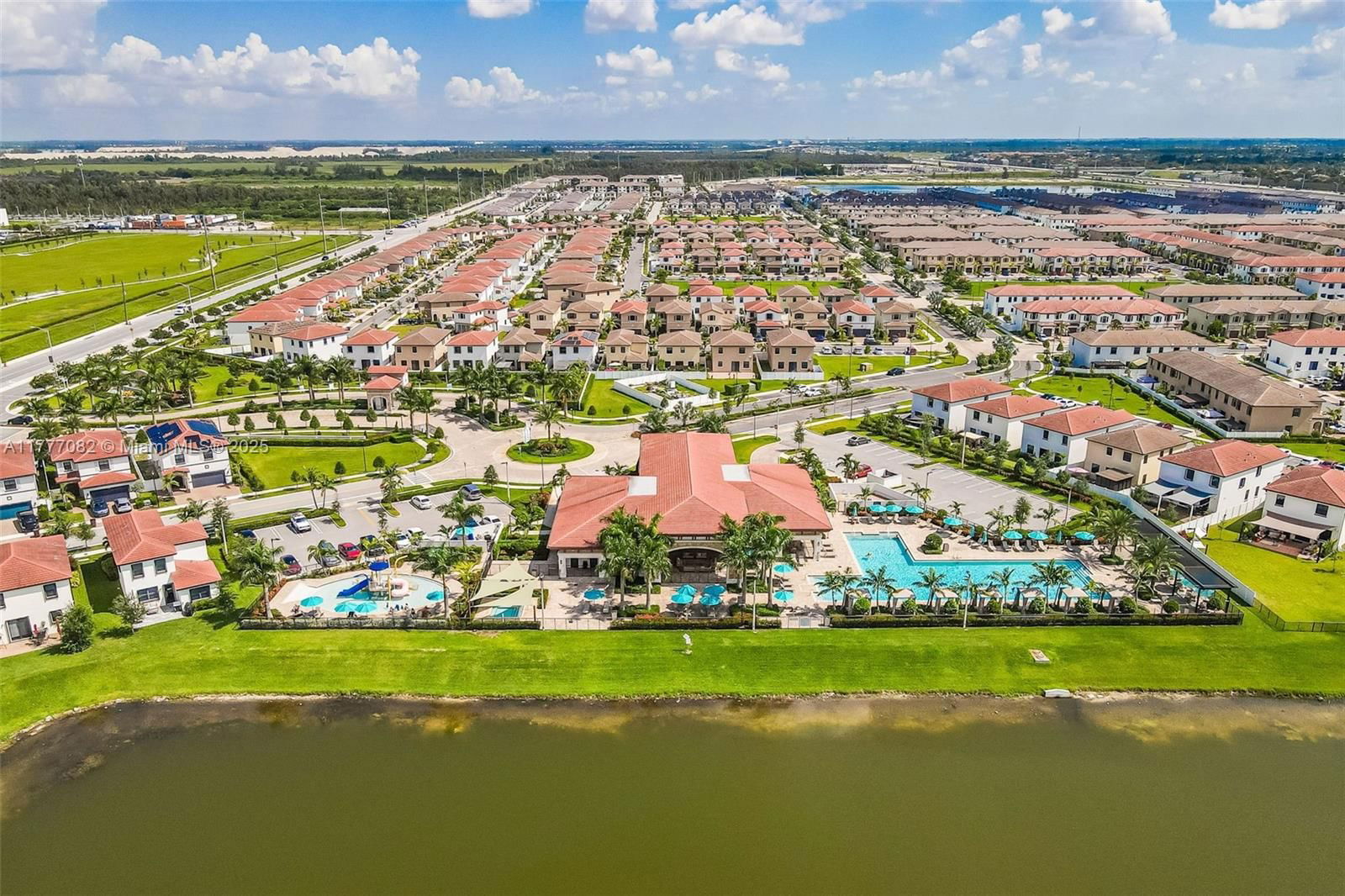 Real estate property located at 10494 33rd Way #10494, Miami-dade, Aquabella Section Two, Hialeah, FL