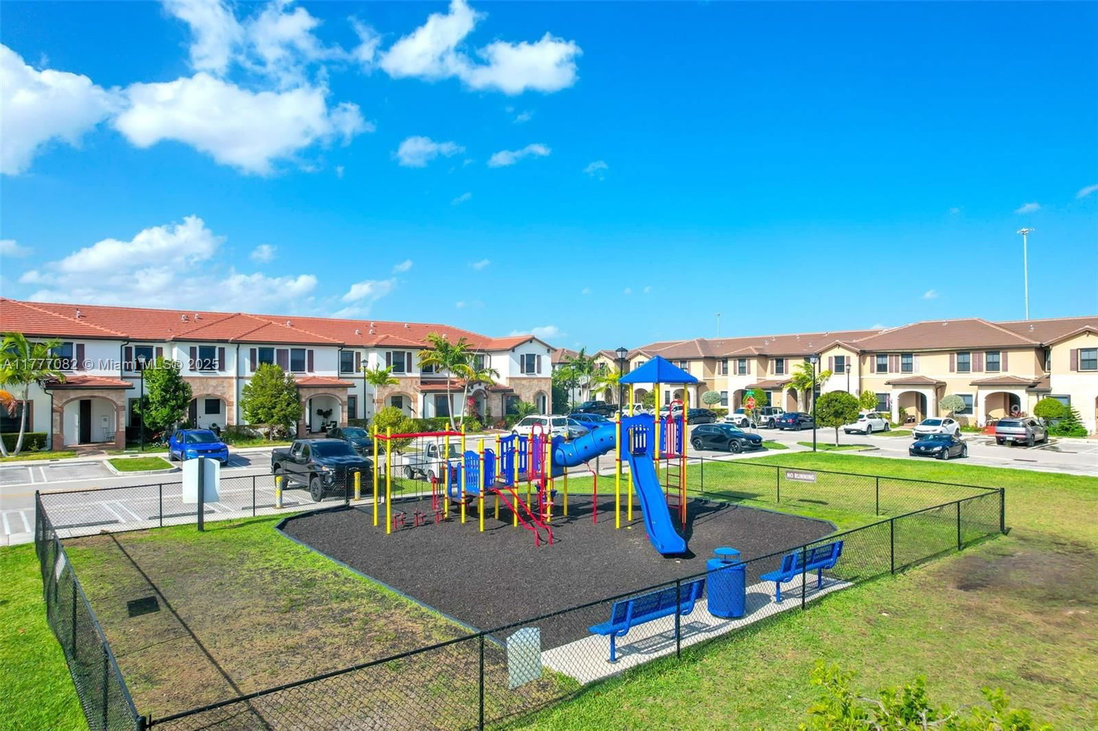 Real estate property located at 10494 33rd Way #10494, Miami-dade, Aquabella Section Two, Hialeah, FL