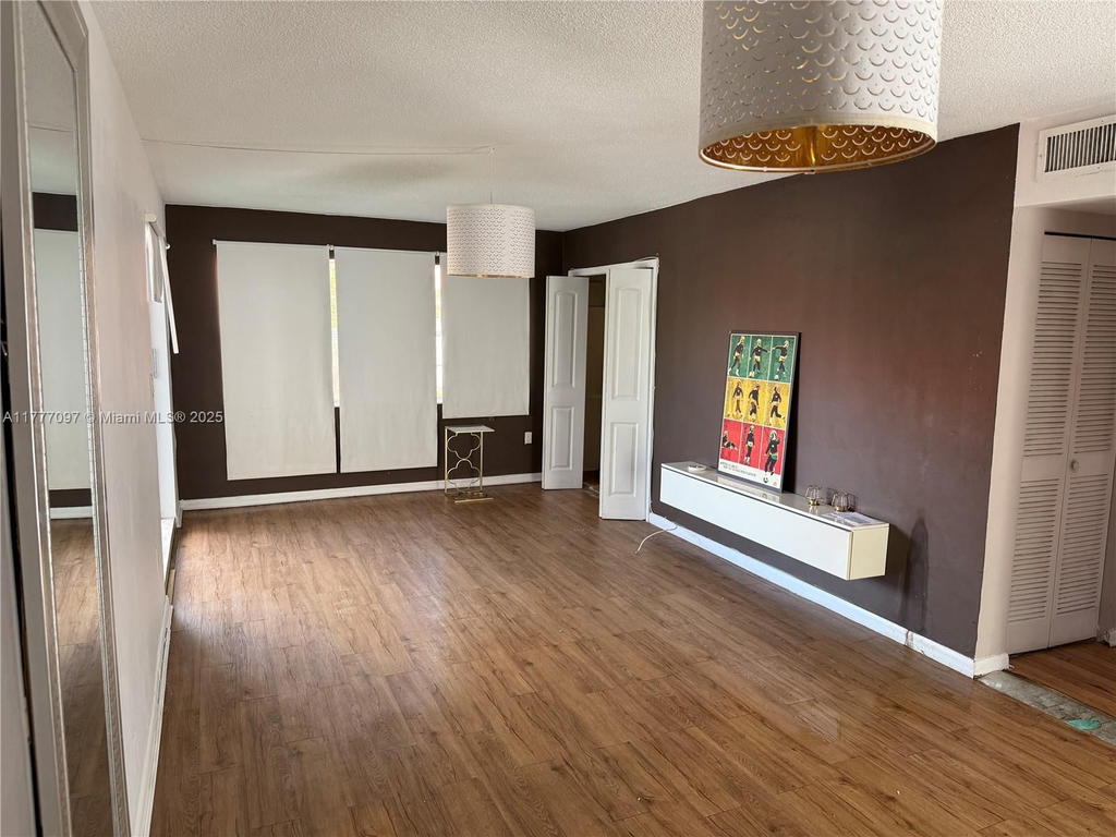 Real estate property located at 495 72nd Ave #305, Miami-dade, Miami Paradise Condo, Miami, FL